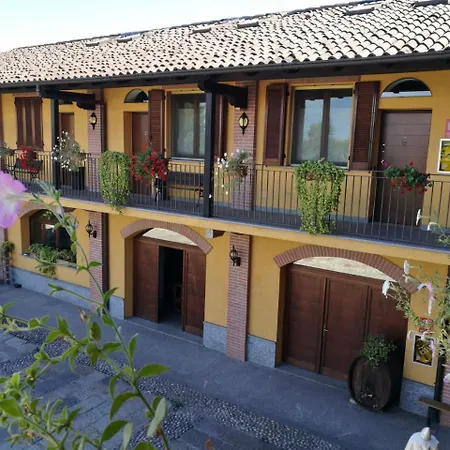 La Gaggianese Aparthotel Rosate