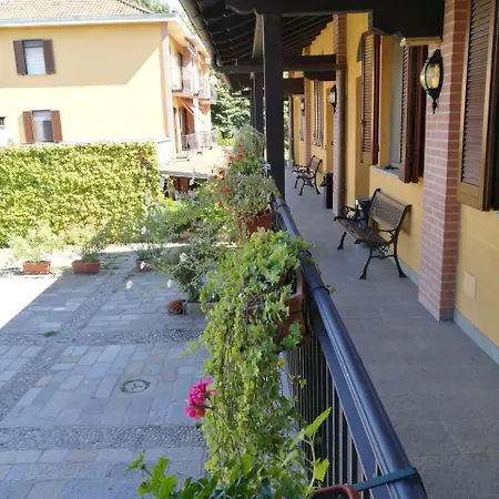 Aparthotel La Gaggianese Rosate